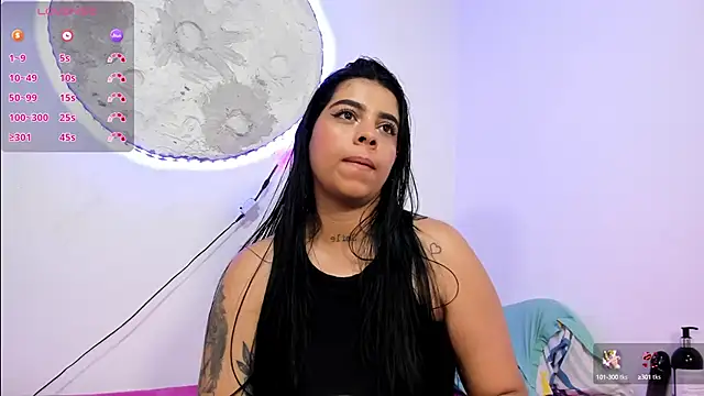 Snapshot of Emily_rivera78 chatting on 02/27/25, 09:11 Emily rivera78 online show from 02/27/25, 09:11
