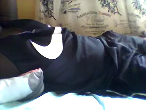 Snapshot of lenzi441 chatting on 03/14/25, 10:29 lenzi441 online show from 03/14/25, 10:29