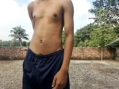 Snapshot of HomeCum chatting on 11/08/25, 02:45 HomeCum online show from 11/08/25, 02:45