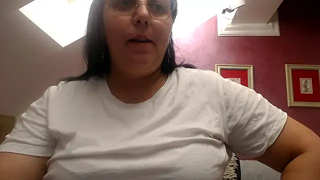 Wetandnaughtyxx online show from 06/16/26, 07:33