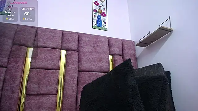 Snapshot of VICTORIAHANK_ chatting on 01/13/26, 06:57 VICTORIAHANK online show from 01/13/26, 06:57