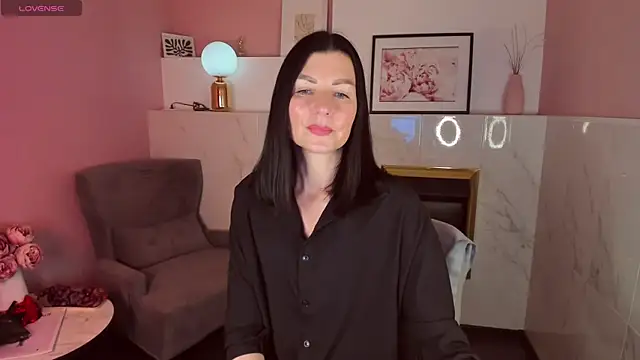 MonicaCheerful online show from 02/05/25, 03:31