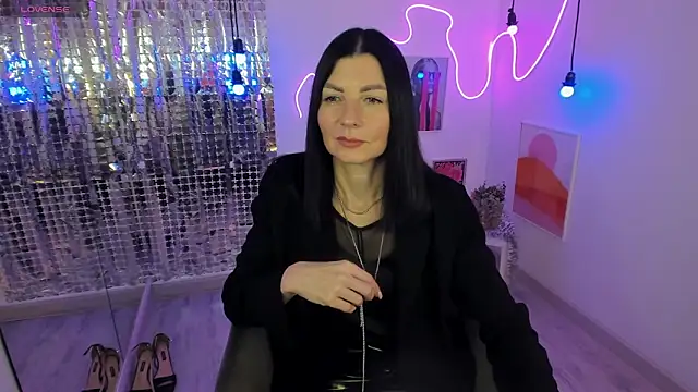 MonicaCheerful online show from 02/08/25, 05:50