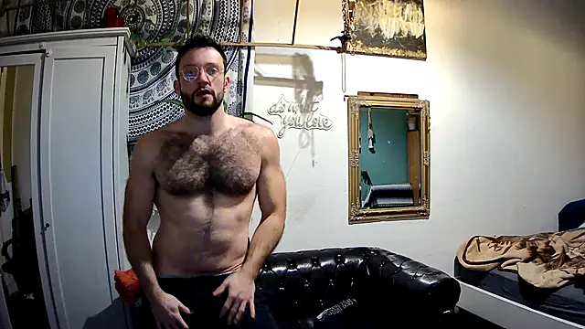 Snapshot of Kleinerabstecher chatting on 02/25/25, 05:25 Kleinerabstecher online show from 02/25/25, 05:25