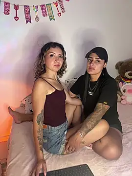 Snapshot of my_melody chatting on 03/10/26, 06:18 my melody online show from 03/10/26, 06:18