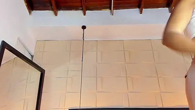 SamanthaMilann online show from 02/18/25, 09:43