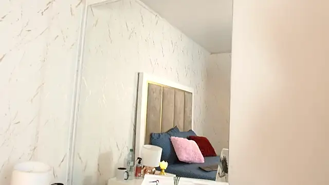 Snapshot of IsabelaWoods chatting on 02/21/25, 08:49 IsabelaWoods online show from 02/21/25, 08:49