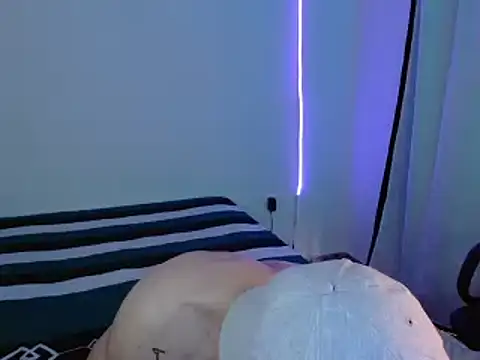 H3ll B0I online show from 01/30/25, 08:21