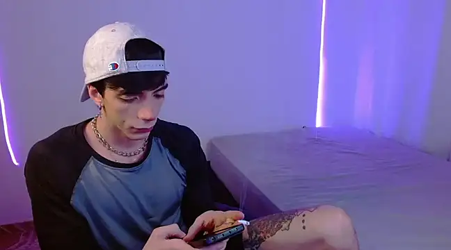 H3ll B0I online show from 02/11/25, 06:40