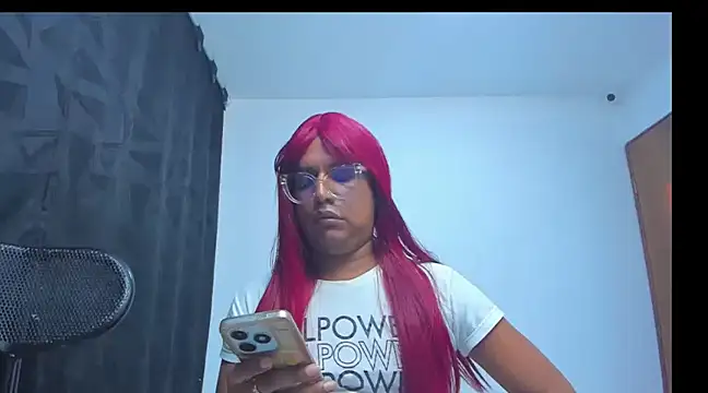 Snapshot of monsterdickcessy_22cm chatting on 02/14/25, 02:44 monsterdickcessy 22cm online show from 02/14/25, 02:44