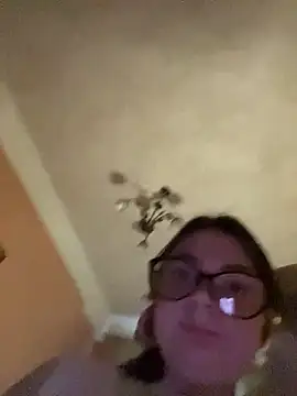 DearAlise online show from 12/21/25, 12:23