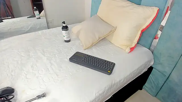 AlexxaSmall online show from 03/10/25, 11:42