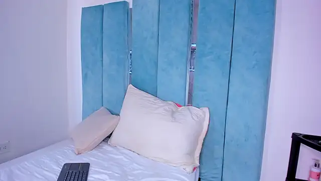 AlexxaSmall online show from 03/21/25, 11:55