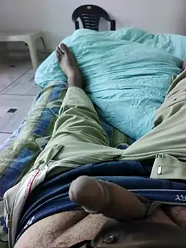 xmanrawan2 online show from 11/15/25, 08:44