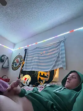 Snapshot of Seanoofss12 chatting on 02/18/25, 12:48 Seanoofss12 online show from 02/18/25, 12:48