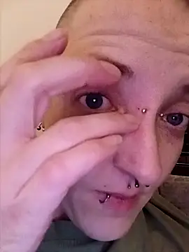 Astrid-Gilbert online show from 02/03/25, 08:03