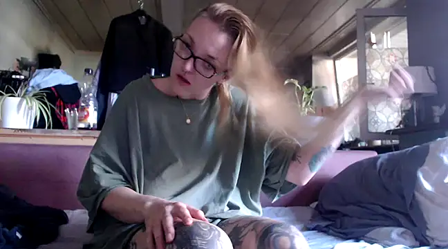 Astrid-Gilbert online show from 03/05/25, 11:28