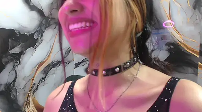 Snapshot of emily_fox_3 chatting on 02/17/25, 03:09 emily fox 3 online show from 02/17/25, 03:09