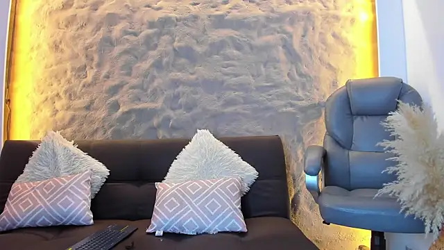 Shanntal  online show from 01/29/25, 05:13