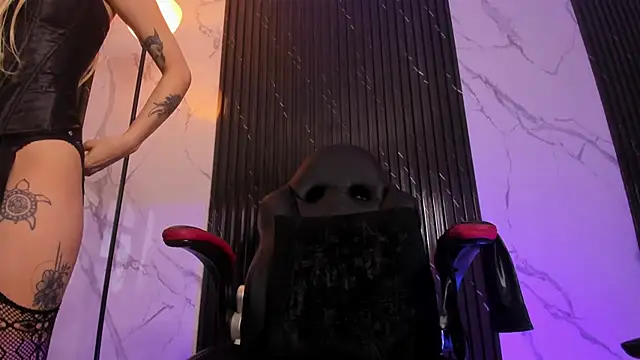 SadieManson  online show from 03/07/25, 01:07