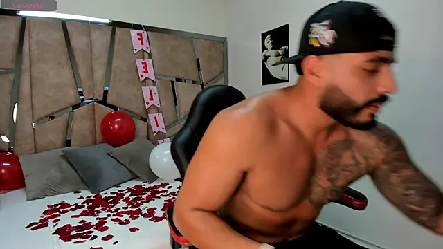 Snapshot of LeandroRusso chatting on 02/14/25, 08:05 LeandroRusso online show from 02/14/25, 08:05