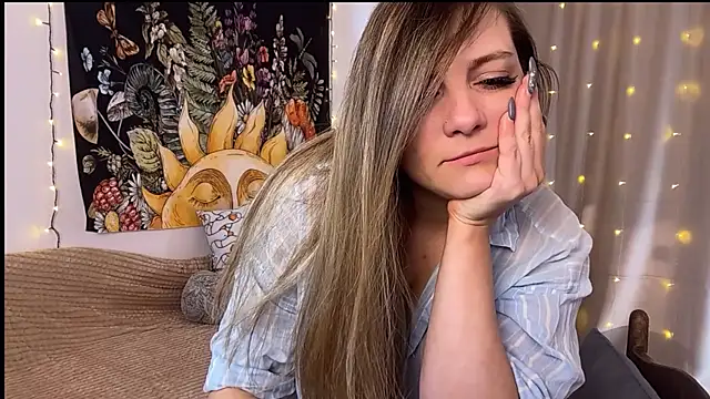 Snapshot of SweetyKatherine chatting on 03/15/25, 10:24 SweetyKatherine online show from 03/15/25, 10:24