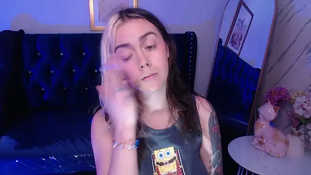 Hela v online show from 11/05/25, 12:16