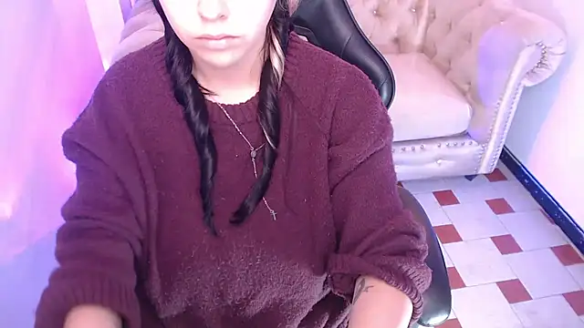 Hela v online show from 03/06/26, 01:07