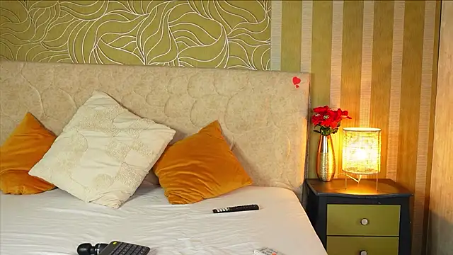 Snapshot of MillaBlis chatting on 03/15/26, 06:58 MillaBlis online show from 03/15/26, 06:58