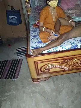 Snapshot of birds0641 chatting on 11/21/25, 06:39 birds0641 online show from 11/21/25, 06:39