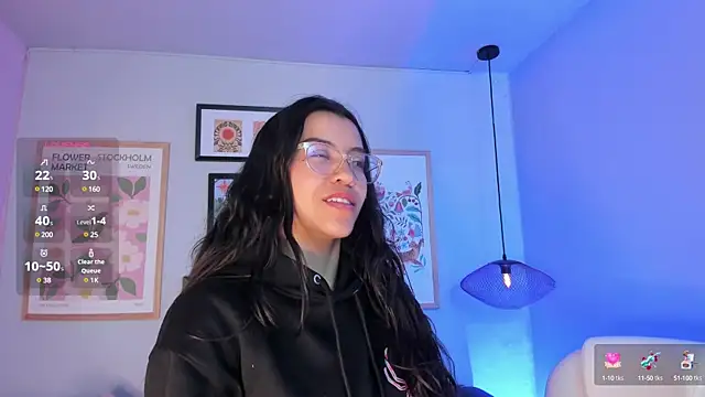 Snapshot of nina__dixon chatting on 02/23/25, 08:44 nina dixon online show from 02/23/25, 08:44