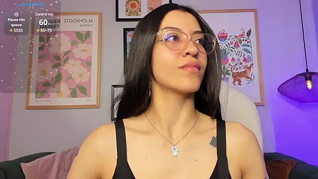 Snapshot of nina__dixon chatting on 03/22/25, 08:15 nina dixon online show from 03/22/25, 08:15