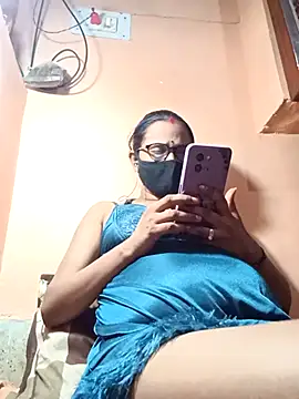 Snapshot of runi31 chatting on 09/11/25, 08:58 runi31 online show from 09/11/25, 08:58