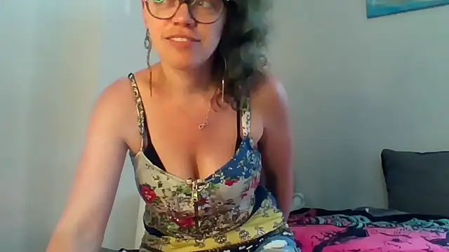 Snapshot of Ju-Hot chatting on 05/26/26, 03:52 Ju-Hot online show from 05/26/26, 03:52