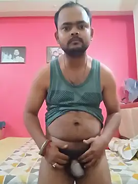 guavam65 online show from 05/19/26, 04:13