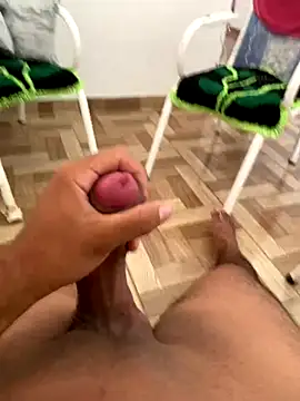 Snapshot of iauriwjkis chatting on 12/15/25, 06:12 iauriwjkis online show from 12/15/25, 06:12