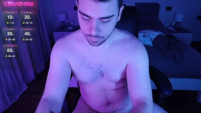 Snapshot of alexx0904 chatting on 03/13/25, 04:45 alexx0904 online show from 03/13/25, 04:45