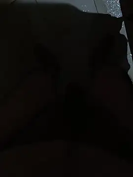 Snapshot of Eltunas003 chatting on 12/14/25, 08:09 Eltunas003 online show from 12/14/25, 08:09