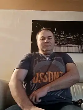 Snapshot of Pourleplasirs chatting on 02/14/25, 10:25 Pourleplasirs online show from 02/14/25, 10:25