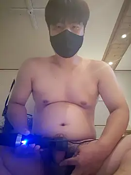 Tyyyggjju online show from 10/19/25, 10:32