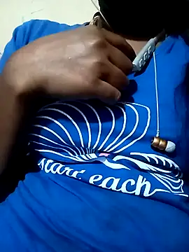 Snapshot of Tamil_roja17 chatting on 02/06/25, 11:21 Tamil roja17 online show from 02/06/25, 11:21