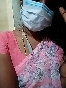 Snapshot of Tamil_roja17 chatting on 02/19/25, 09:50 Tamil roja17 online show from 02/19/25, 09:50