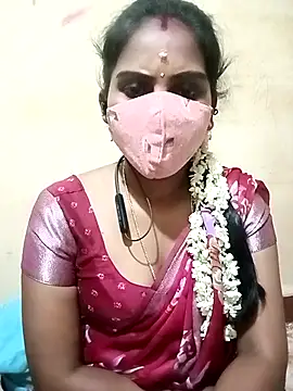 Snapshot of Tamil_roja17 chatting on 10/17/25, 06:10 Tamil roja17 online show from 10/17/25, 06:10