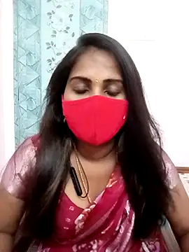 Snapshot of Tamil_roja17 chatting on 05/16/26, 11:03 Tamil roja17 online show from 05/16/26, 11:03