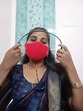 Snapshot of Tamil_roja17 chatting on 06/14/26, 06:54 Tamil roja17 online show from 06/14/26, 06:54
