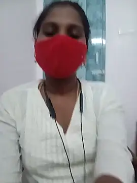 Snapshot of Tamil_roja17 chatting on 06/18/26, 05:19 Tamil roja17 online show from 06/18/26, 05:19