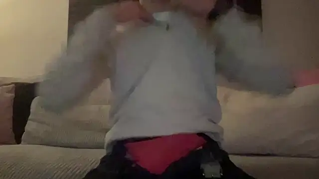 Snapshot of bullyboyy chatting on 01/28/25, 07:53 bullyboyy online show from 01/28/25, 07:53