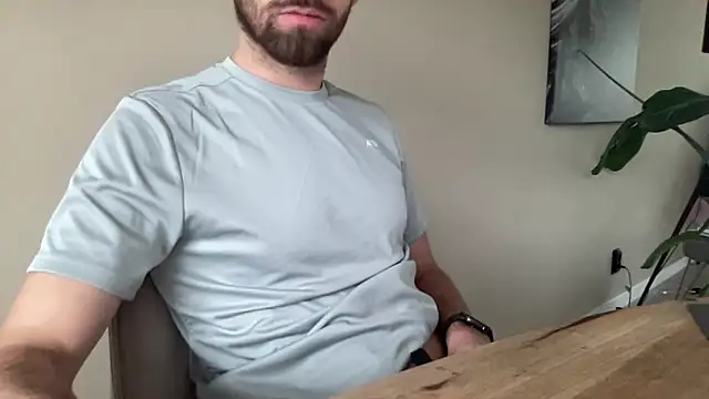 Snapshot of bullyboyy chatting on 09/30/25, 07:02 bullyboyy online show from 09/30/25, 07:02