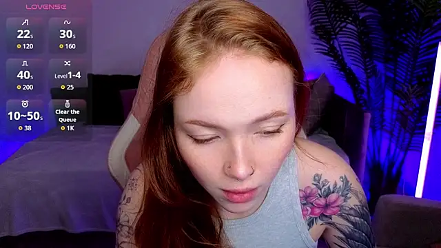 Maya Light online show from 05/08/26, 02:06