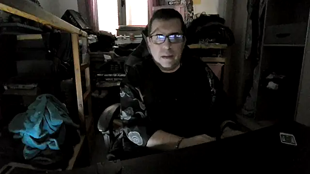 Usame como quieras online show from 12/19/25, 10:11